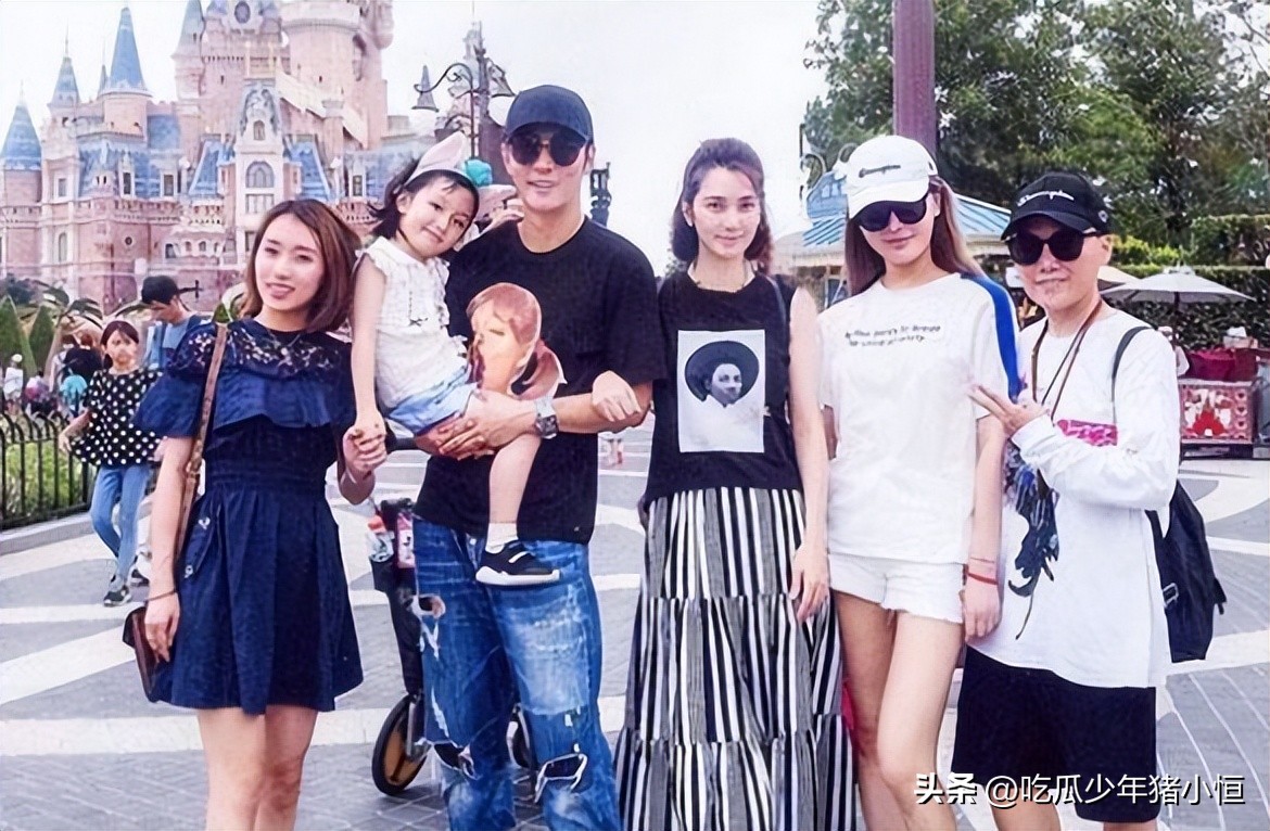 张丹峰和毕滢一起吃烧烤视频,张丹峰吃烤肉