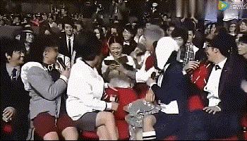 香港乐坛最后一位歌王,香港唯一不会唱歌的明星