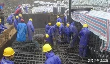 浇筑混凝土突然下大雨怎么办,混凝土浇筑后10小时下雨有影响吗
