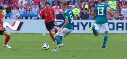 托尼克罗斯德国指挥官,托尼克罗斯德布劳内