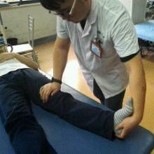 偏瘫屈腕康复练习,能够降低偏瘫患者痉挛的康复方法