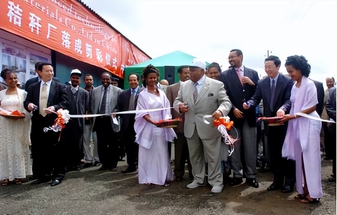 中国奇人周兴和——记四川星河建材有限公司董事长周兴和（上）