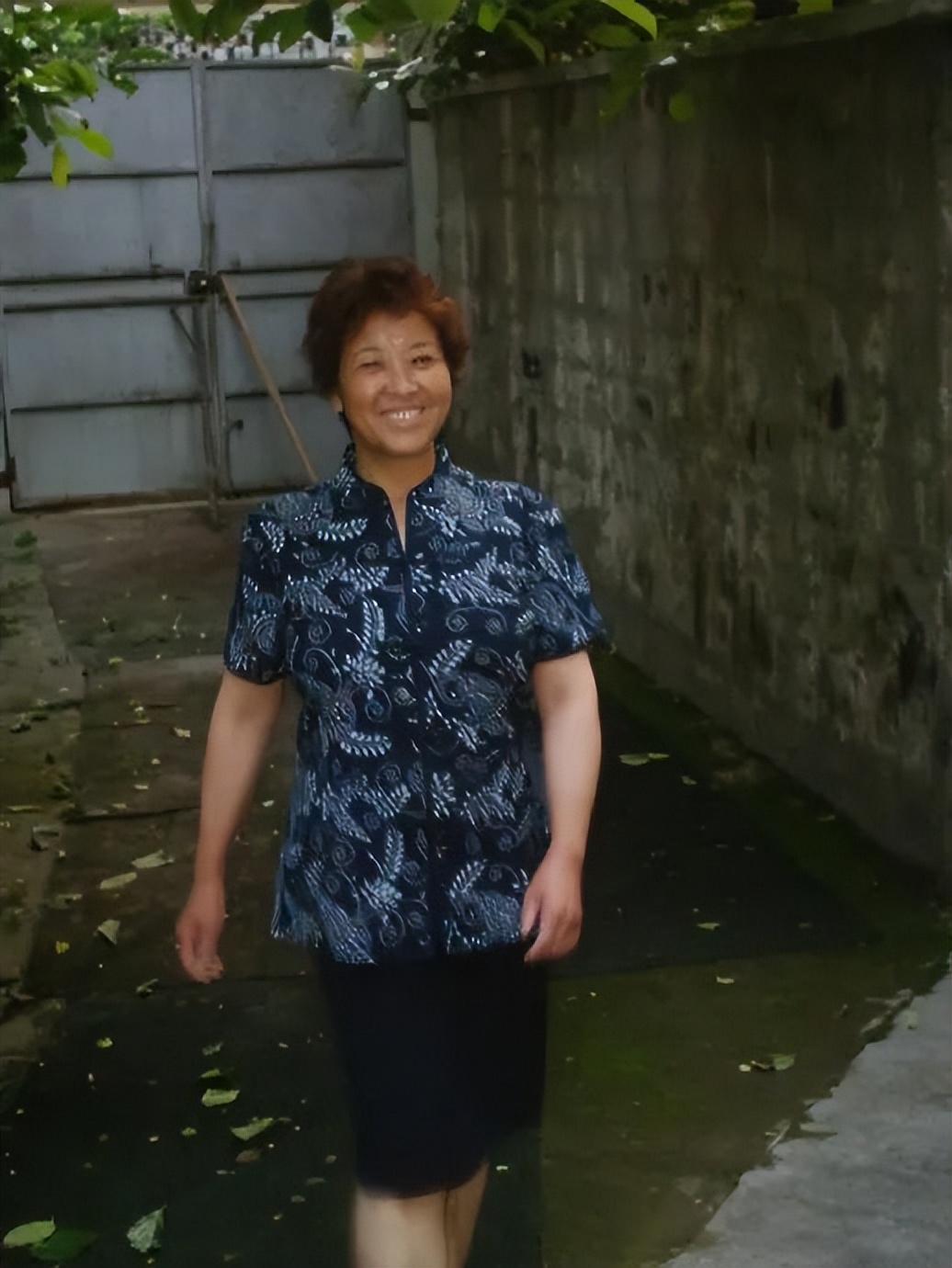 一位向中央上书，改变了千万名知青命运，帮助过万小刀的女知青