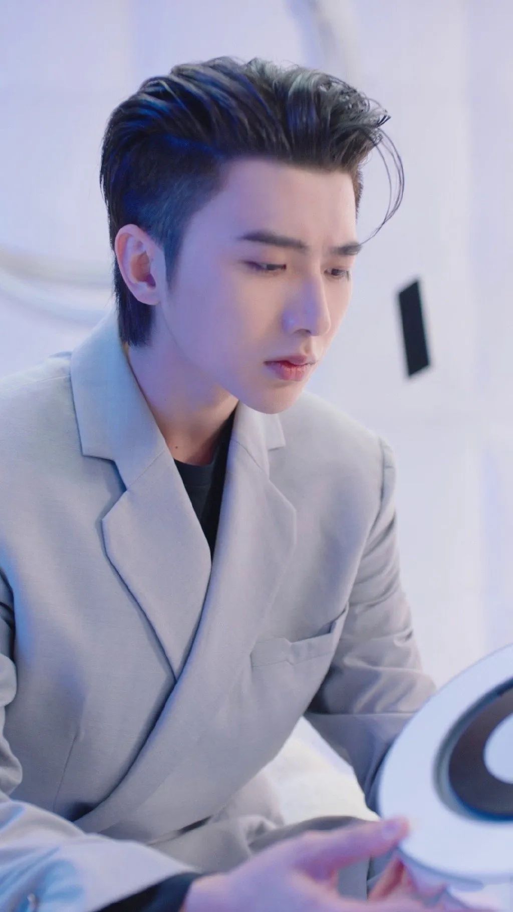 一款最帅气的男士发型,成熟男士头发稀少适合剪什么发型