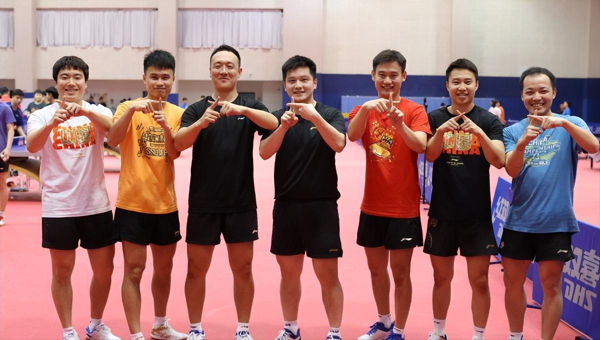 国乒泪目瞬间孙颖莎王楚钦,国乒最新消息孙颖莎王楚钦