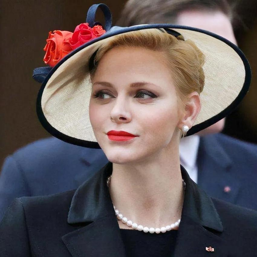 摩纳哥王妃们的悲哀:奥斯卡影后和“逃跑王妃”夏琳的悲情一生