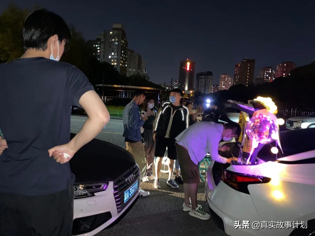 鍖椾含鎽嗘憡鐨勪汉瓒婃潵瓒婂,鍖椾含鎽嗘憡鐪熷疄鎰熷彈