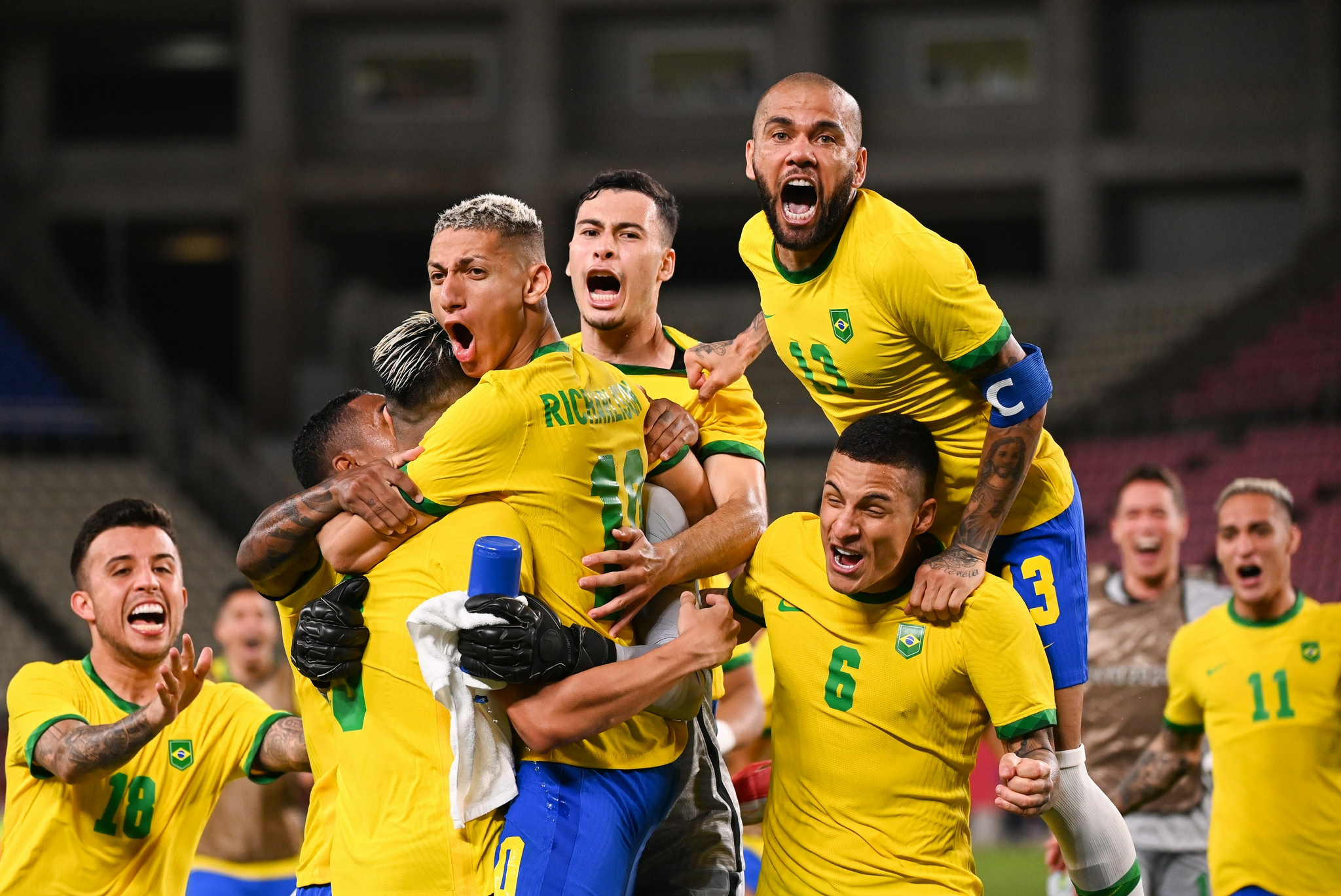 巴西足球队惨败历史,巴西足球几次夺冠