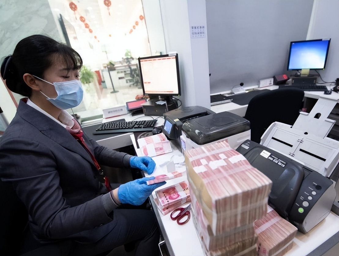 5万本金利息0.35%一年多少利息,存5万定期3.0利息三年是多少利息