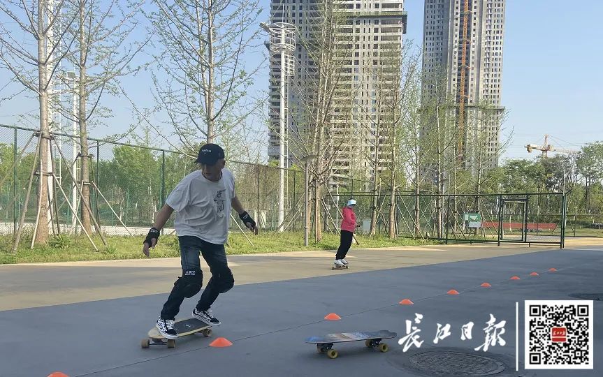 武汉这些地方有专业滑板场