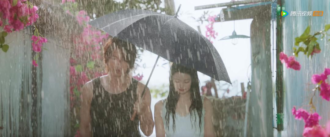 少女为什么总会爱上大叔？无非这两种：一种有颜，一种有骨