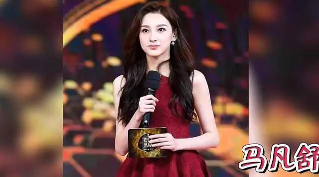 天下足球十大女主持人,天下足球主持人踢球