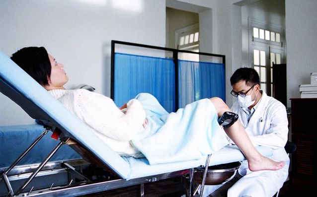 女人生孩子遇上男医生，被看*处私**太尴尬怎么办，医生：请相信我们