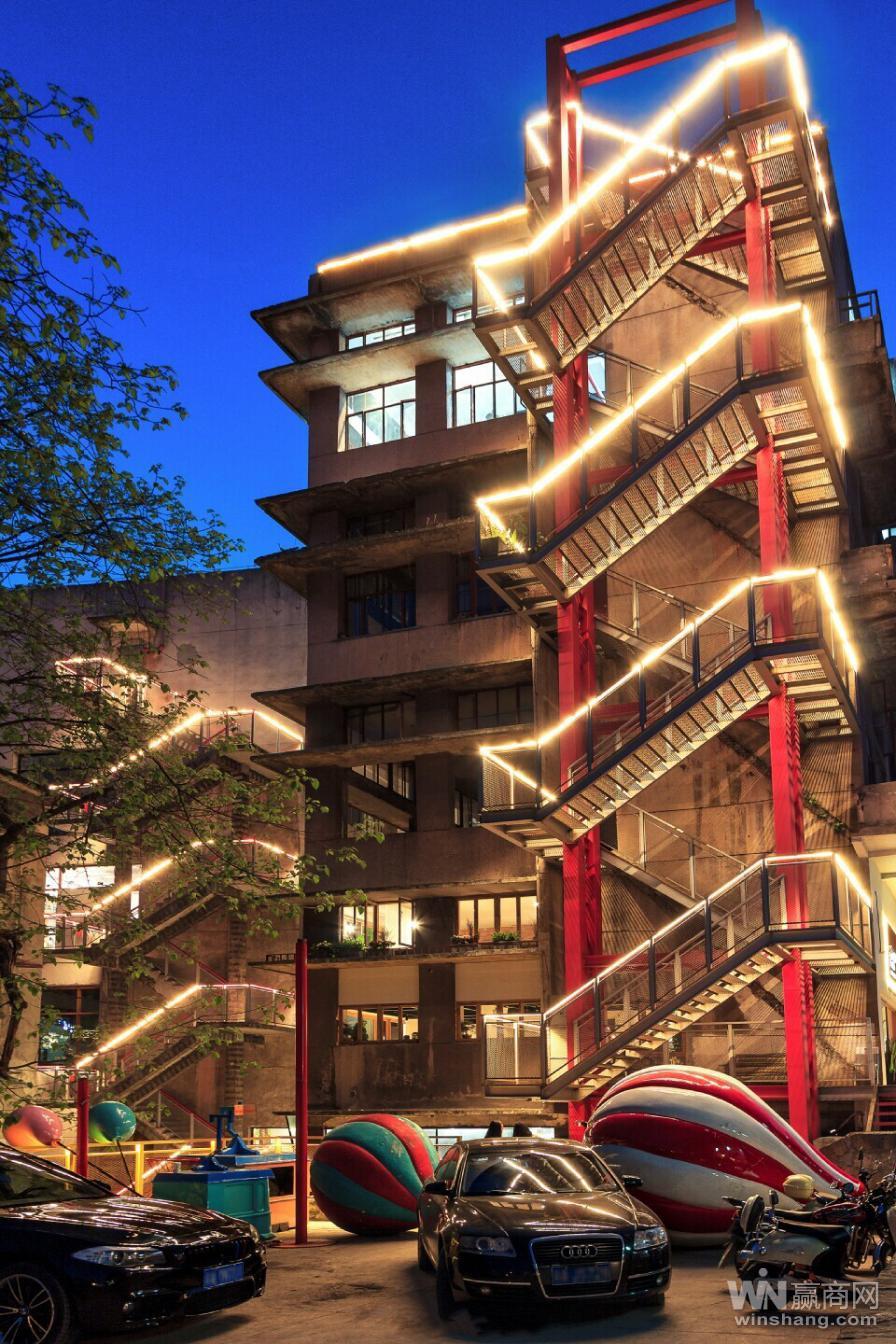 3000平方厂房改造网红店,老厂房改造简约网红店