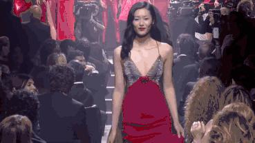 杨幂这身材绝了,这些胸部相关的小知识你一定要知道