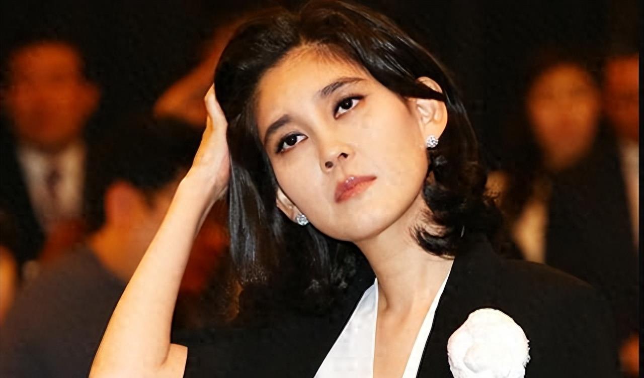 15个活久见的事实：阴道里长了“牙齿”，14世纪的“乳房袋”