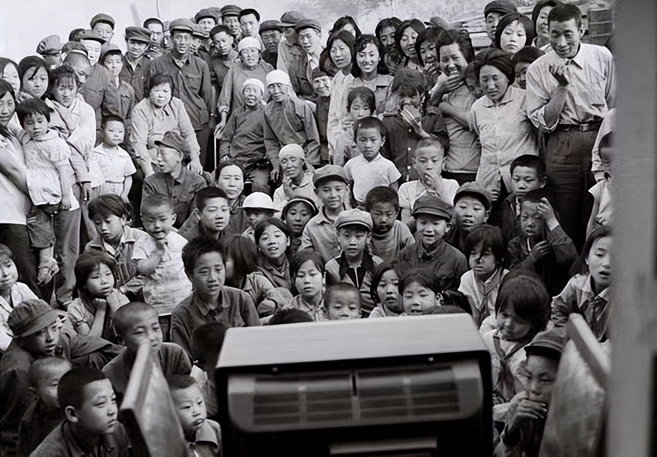 中国芯片之父霸气发声,中国首富6个月造出国产芯片