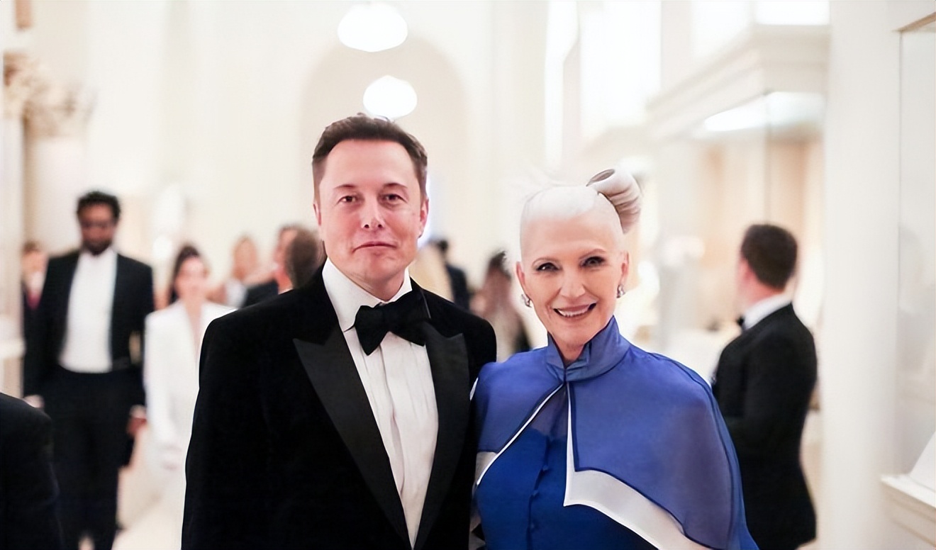 梅耶马斯克和马斯克关系,马斯克和梅耶