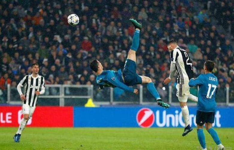 欧冠决赛梅西绝杀c罗,欧冠30年最佳时刻