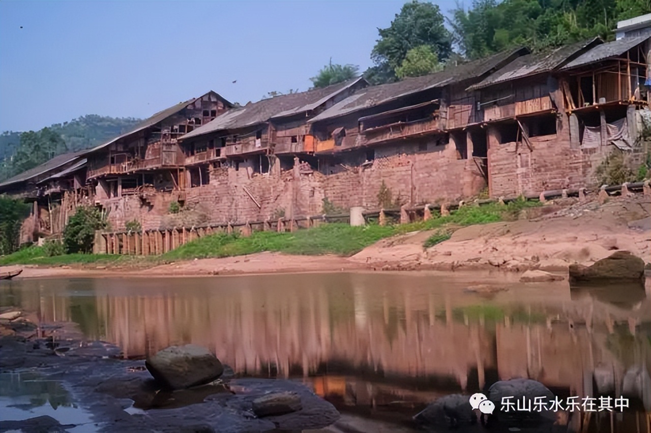 低调惊艳又神秘！乐山这座隐世古镇你肯定没去过！！