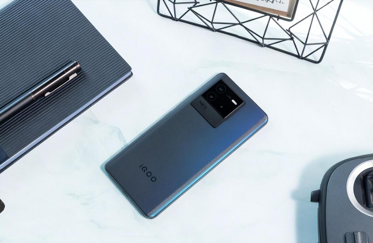 目前公认性价比高的4款手机,现在的哪款手机价格低性能好一点