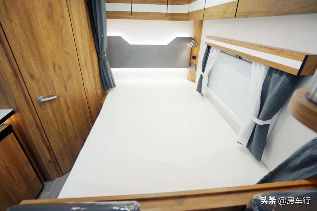 最新款进口顶级依维柯b型房车,依维柯房车推荐10万到20万之间7座