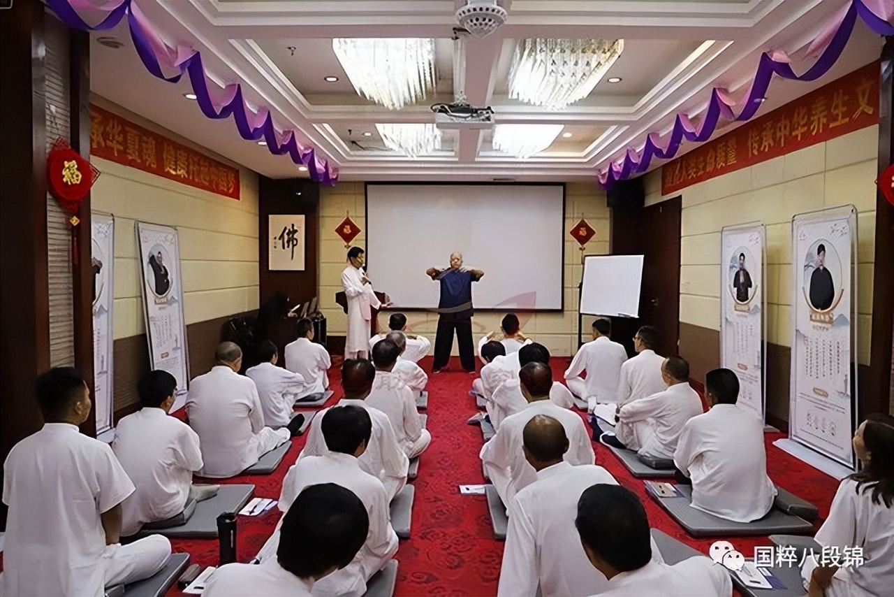 学八段锦每个动作要做几下,八段锦的动作要领及注意事项