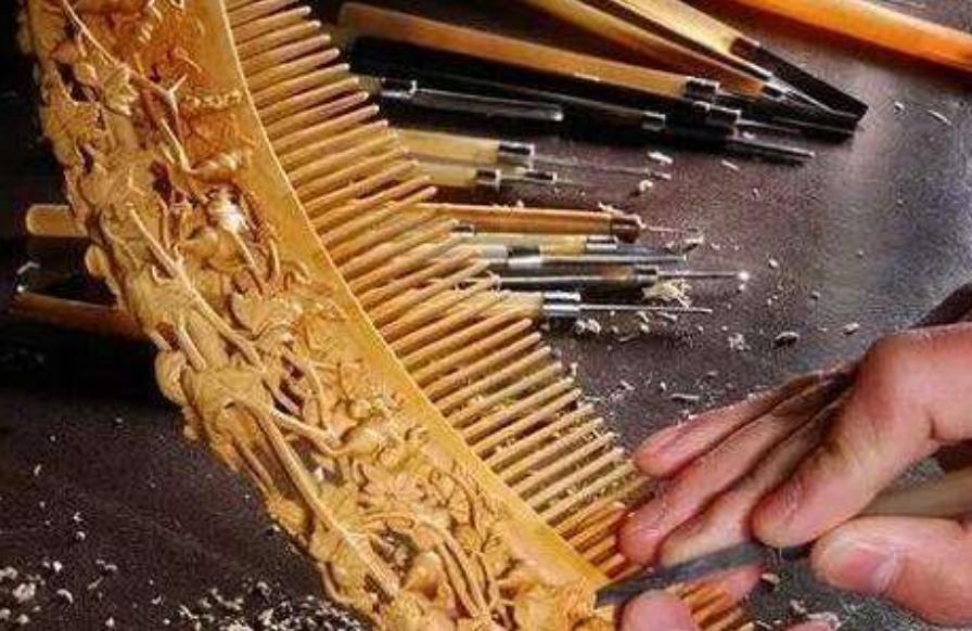 多数员工是残疾人，靠2元钱的木梳，谭木匠怎样创造出10亿财富？