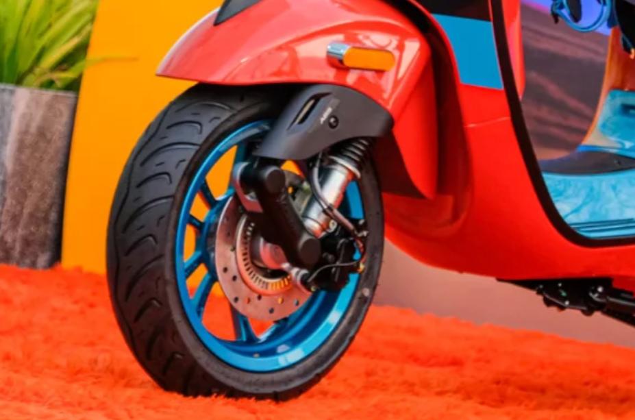 vespagts300限量版60周年多少钱,vespa摩托车联名限量多少台