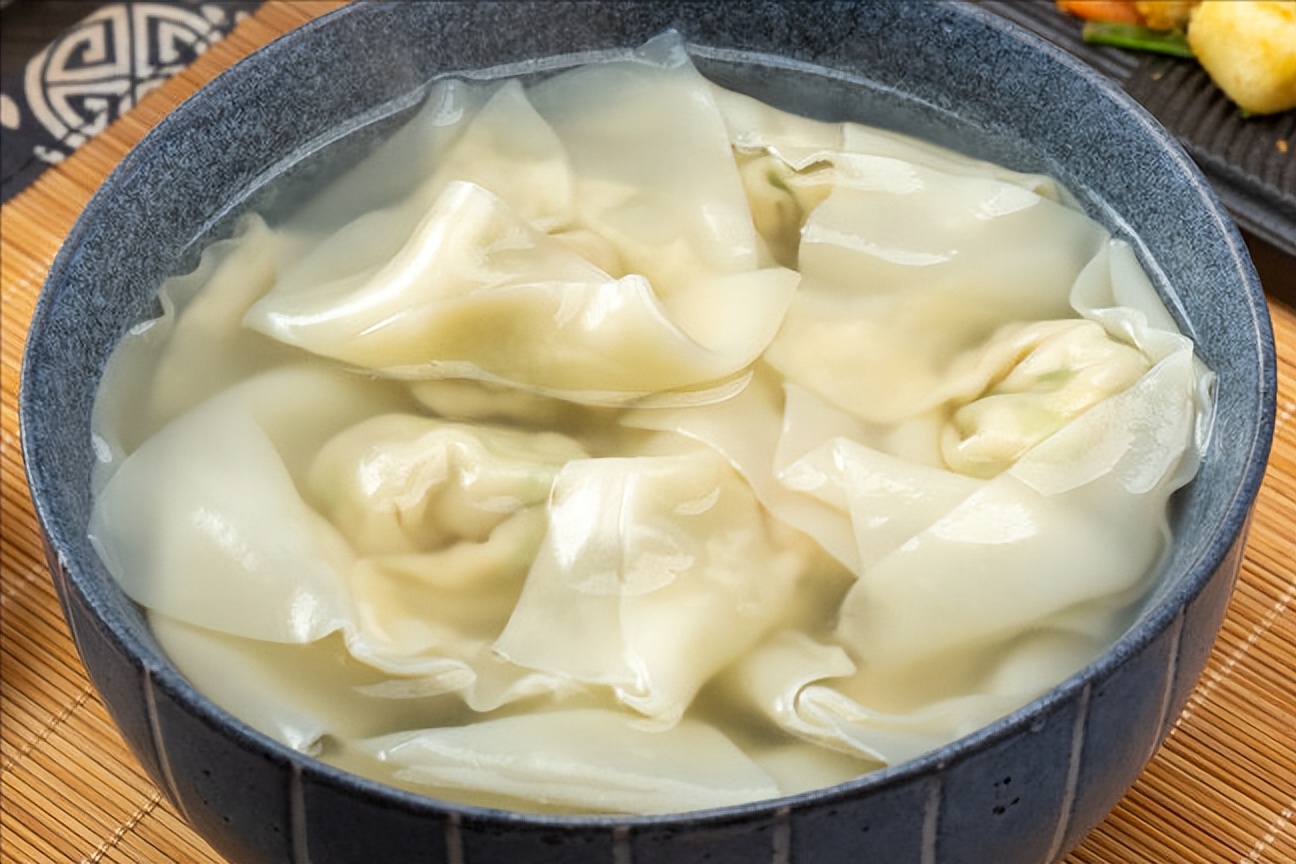 馄饨要想做的鲜美秘诀在哪,馄饨怎么调馅儿好吃嫩滑