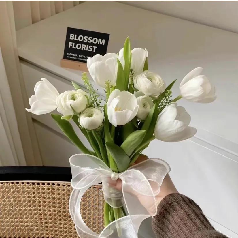 分手后伤感文案撕心裂肺,表达分手后还爱着对方的文案