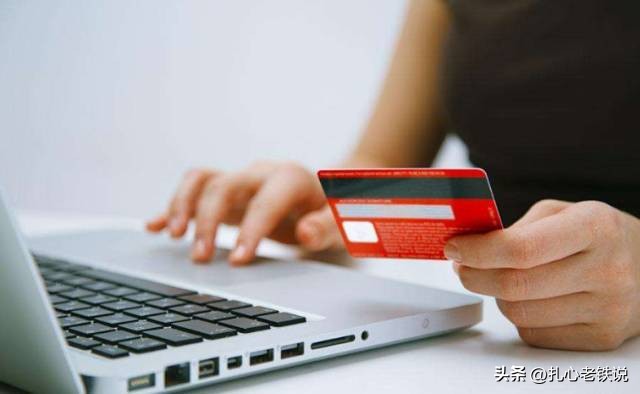 女儿在学校欲找“长期饭票”，一位父亲的微信留言让人泪目