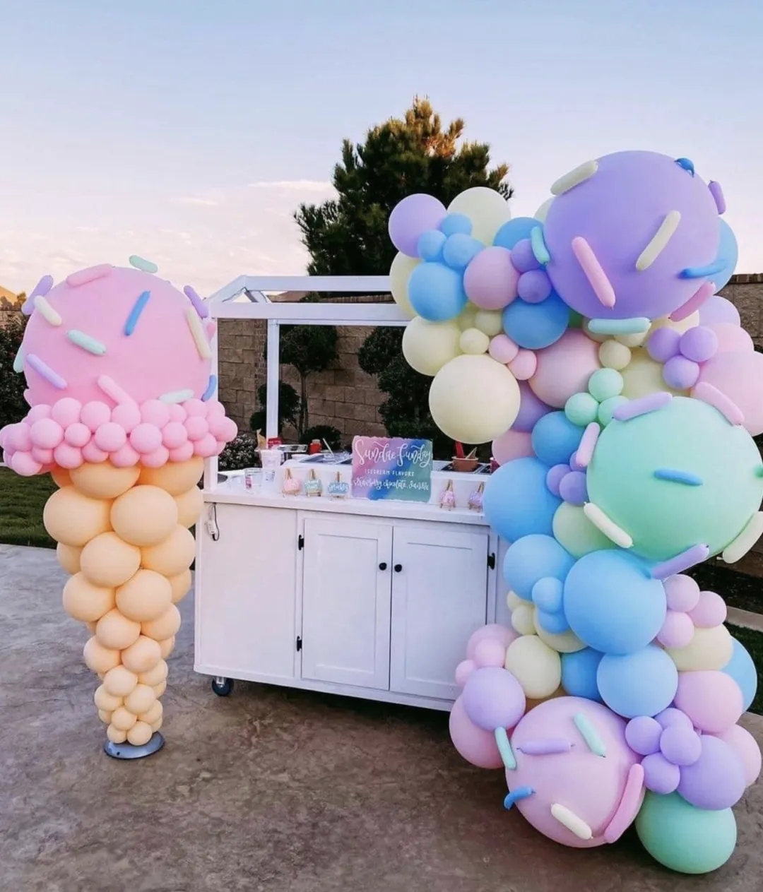 生日蛋糕流行装饰,生日蛋糕装饰多但不幼稚