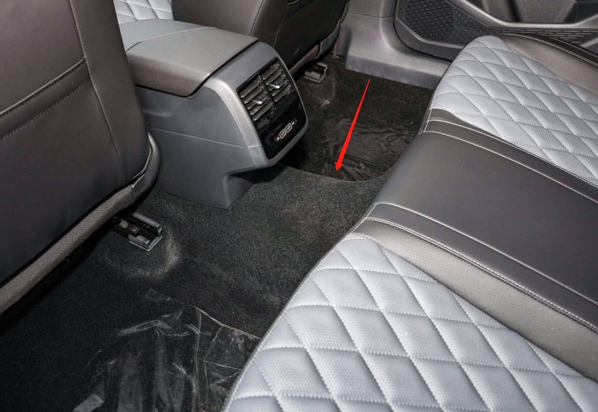 全新速腾2019款评测,中庸沉稳速腾