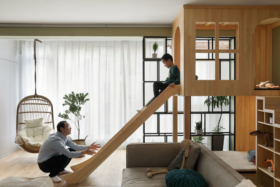 有娃家庭的客厅怎么布置?学她这样装太有趣,生二胎三胎都很实用