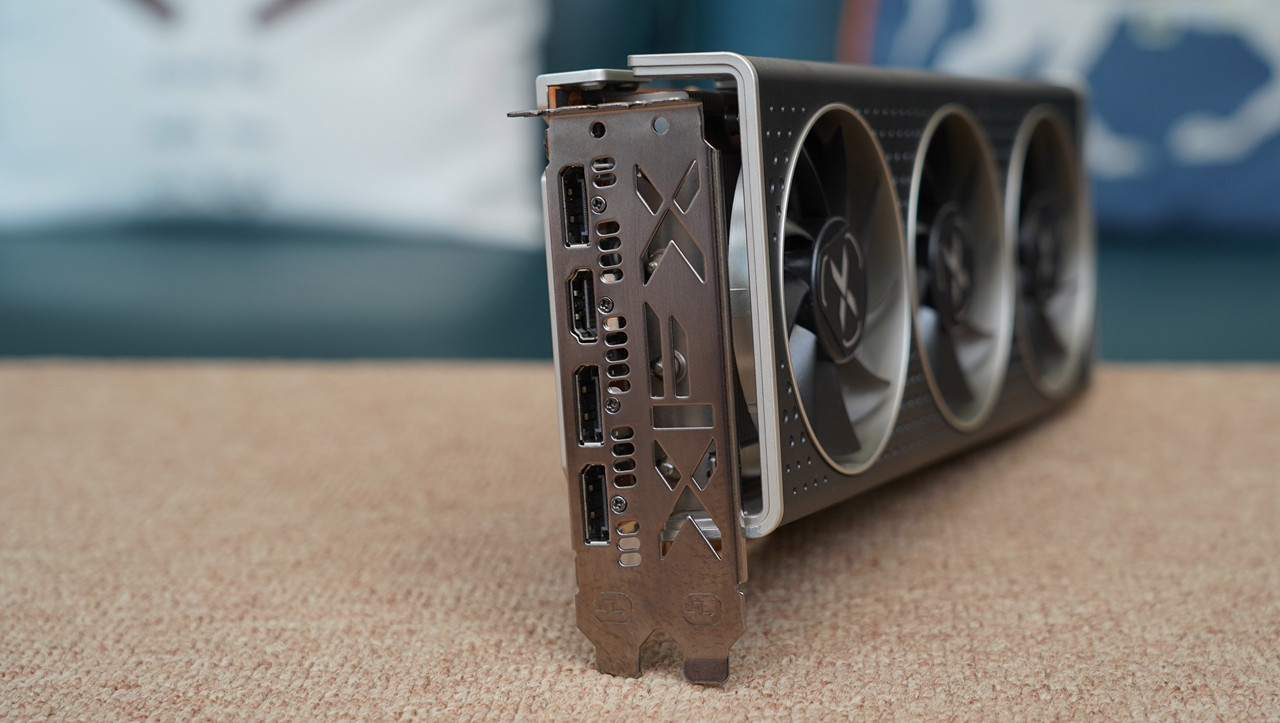 我骗媳妇说这是大号路由器，偷偷打造了一台高颜值ITX主机