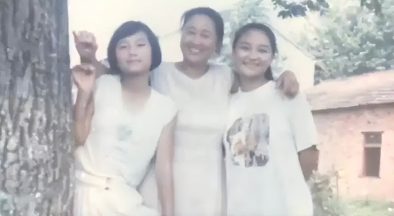 贾玲减肥近照曝光,贾玲暴瘦41岁颜值惊人背后心酸