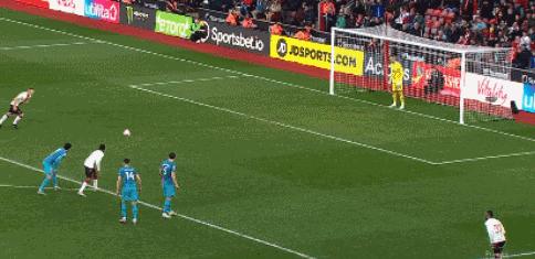 欧冠半决赛c罗绝杀曼城,6-1逆转意甲疯狂一战