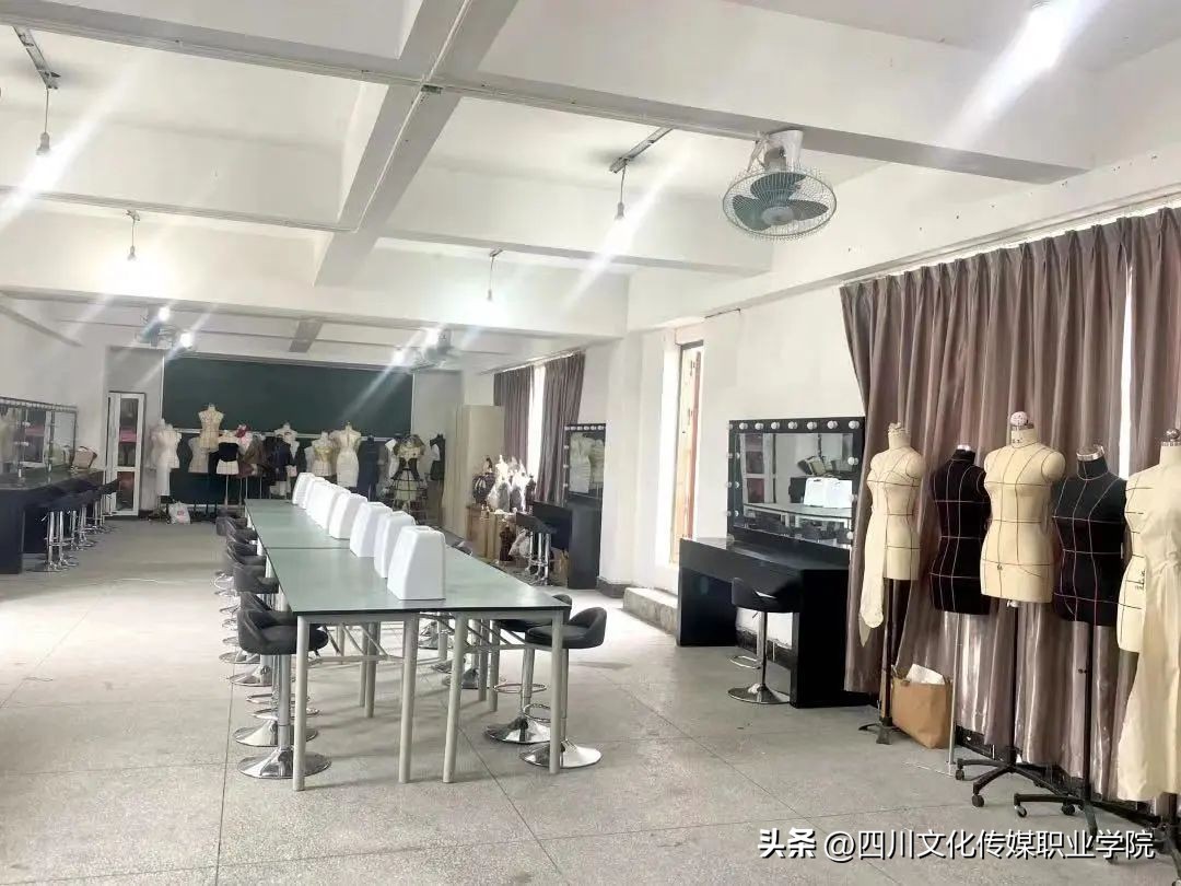 2023四川文化传媒职业学院学费,四川文化传媒职业学院招生的简章