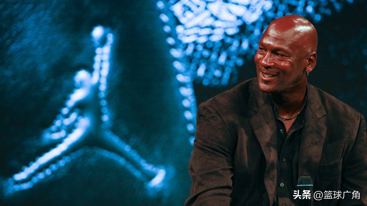 盘点篮球之神乔丹生涯数据,乔丹年收益