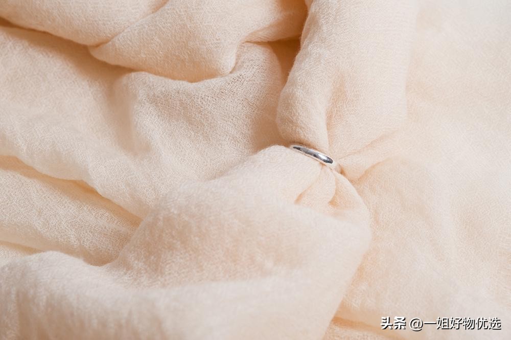 高端羊绒围巾哪个牌子好？值得你收藏!【独家】