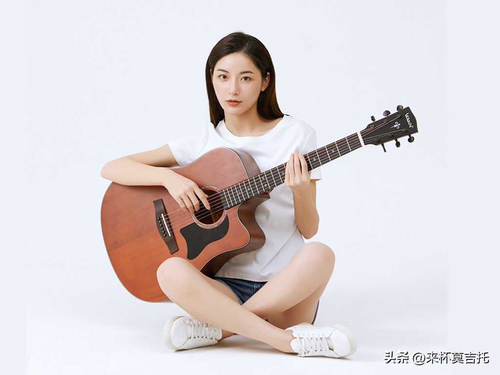 吉他新手用烧火棍可以吗,吉他烧火棍能学会吗