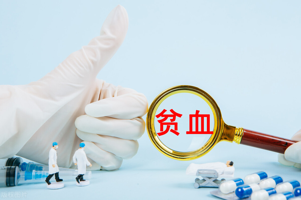 体检发现血红蛋白偏低，如何注意饮食来辅助补铁？