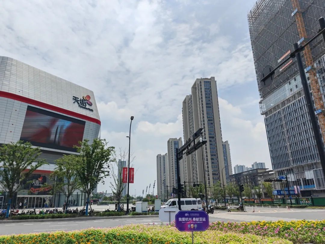 很多人抢一套房怎么办,一共200套房遭千人哄抢