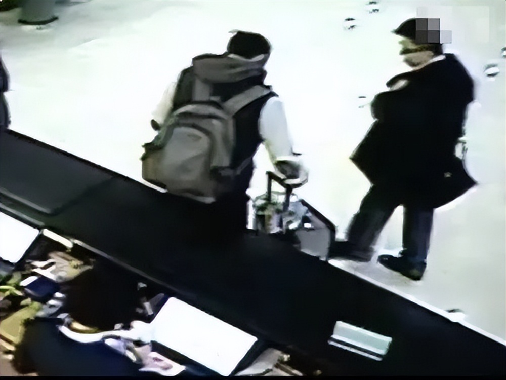 唐山事件还没结束，又一女生受害：监控曝光全过程，太诡异了