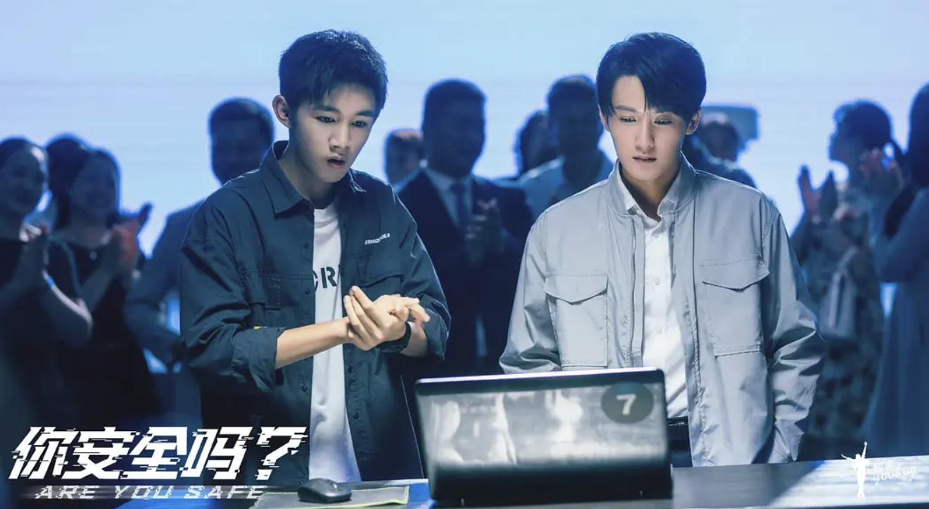 明明同一人，演完《大考》再演《你安全吗》，造型一样却没认出来