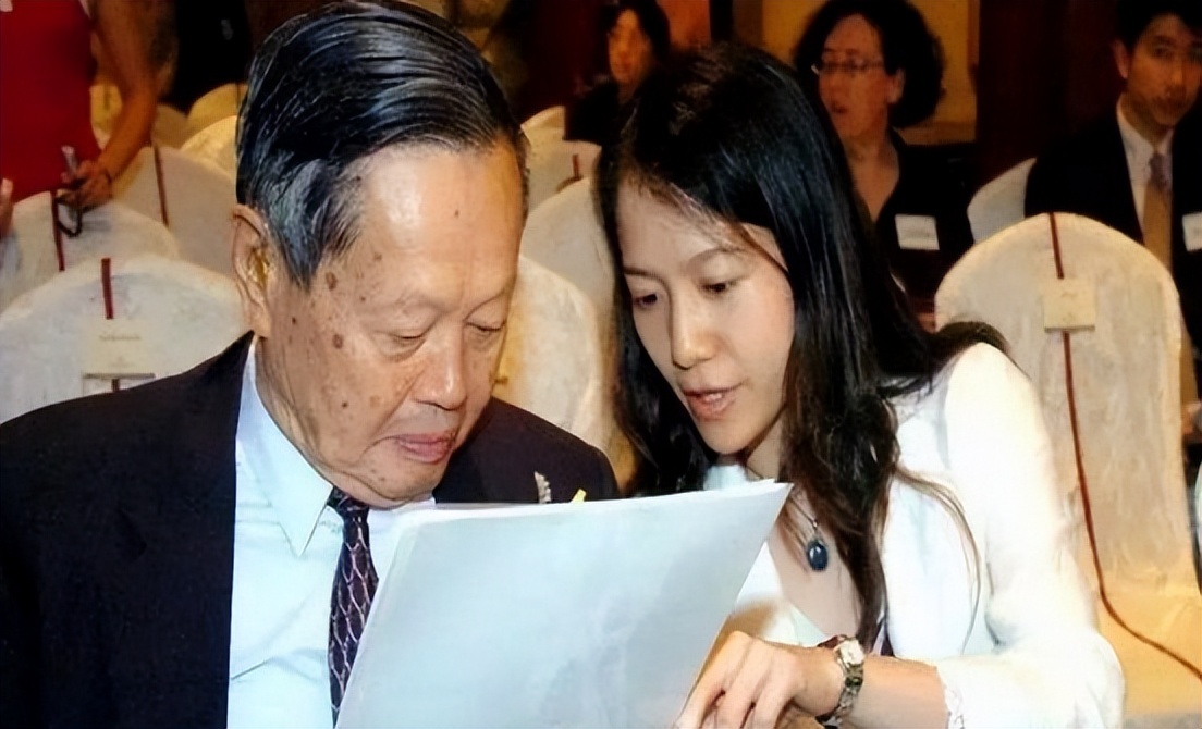 杨振宁百年后翁帆还有经济来源吗,杨振宁有儿女照顾翁帆老了谁照顾