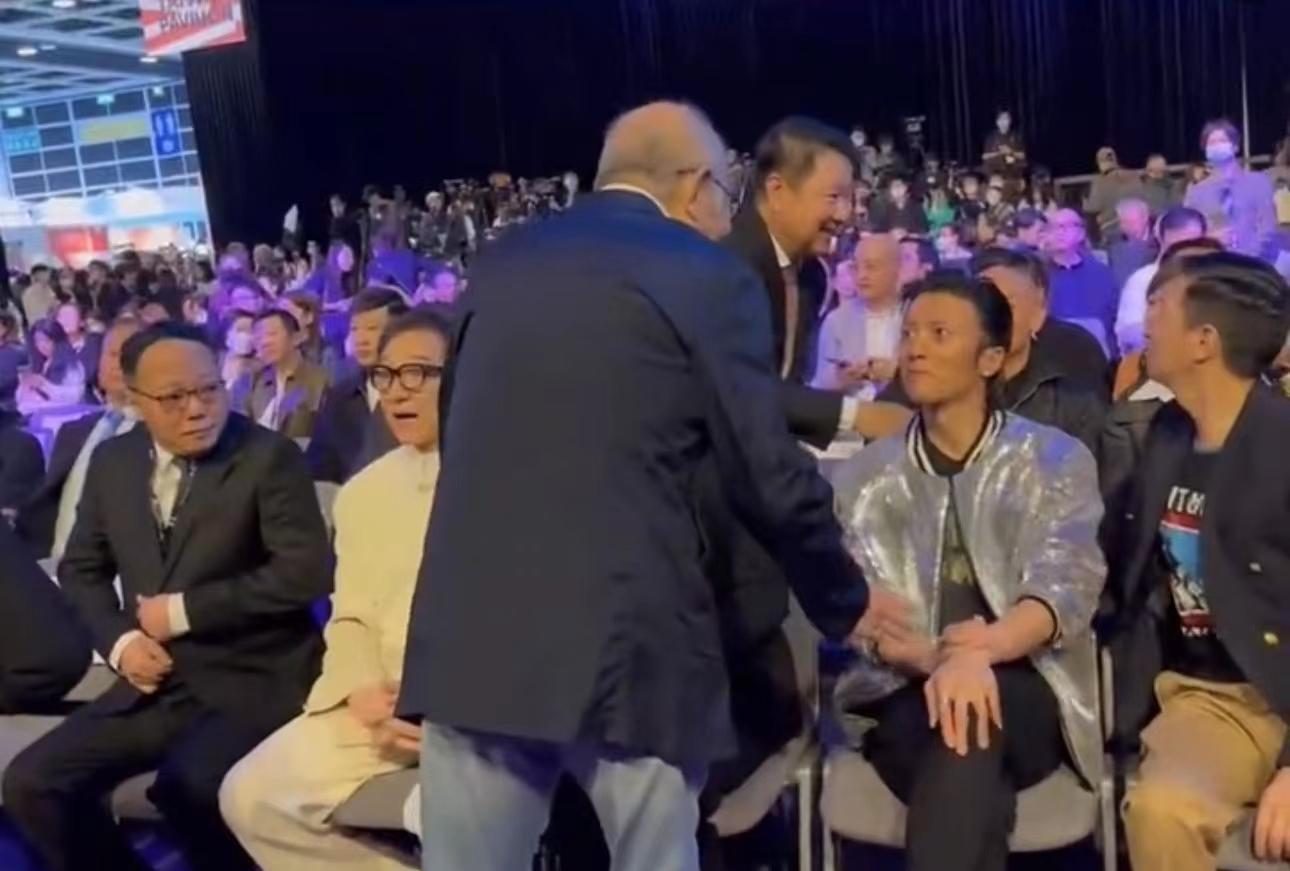 英皇电影巡礼梁朝伟刘德华合影,张学友张家辉谢霆锋刘德华