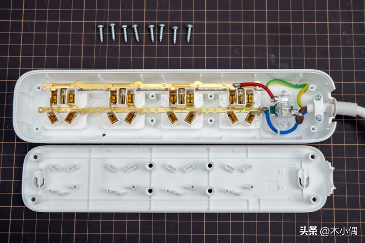 排插各个品牌测评,最好的国产排插拆解对比