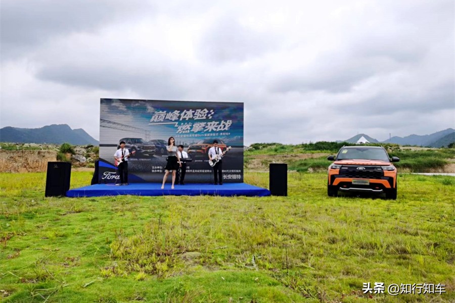 福特探险者昆仑巅峰试驾视频,福特探险者昆仑版越野实测